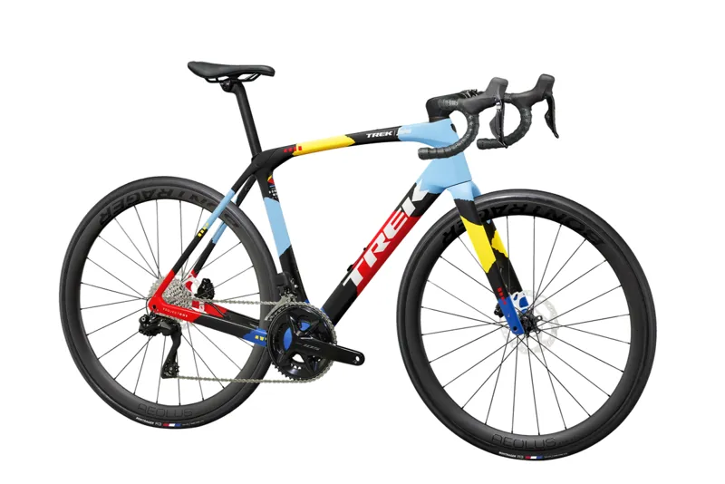 Trek Domane SLR 6 Carbon Road Bike in Black